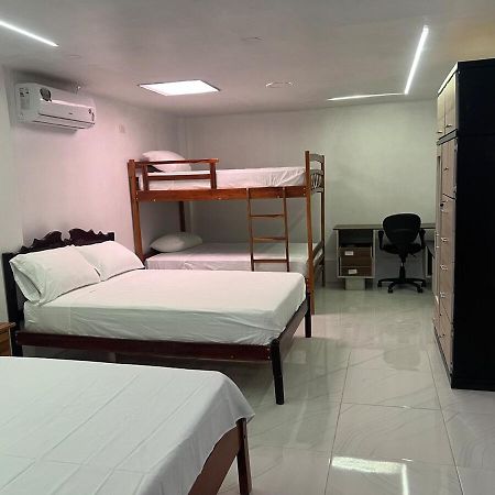 Kairos Beach House By The Sea, Pool, And Jacuzzi バレニタ エクステリア 写真