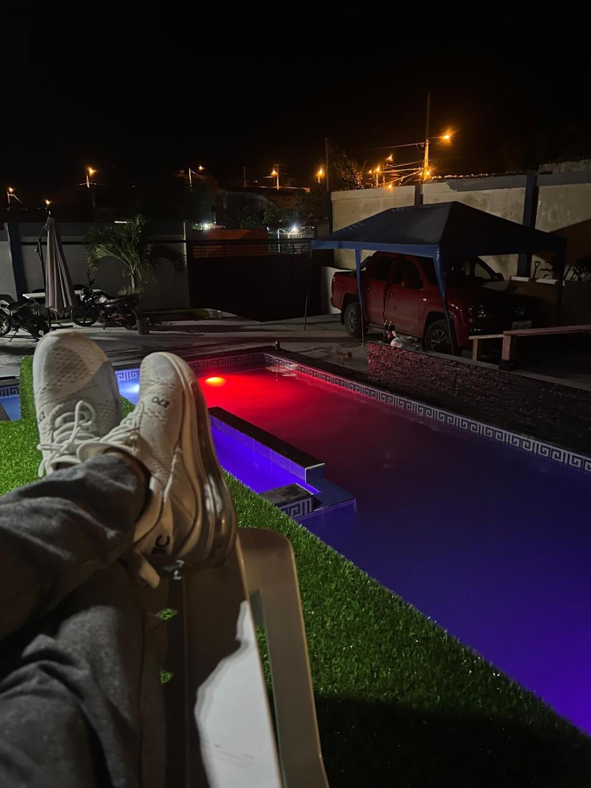 Kairos Beach House By The Sea, Pool, And Jacuzzi バレニタ エクステリア 写真