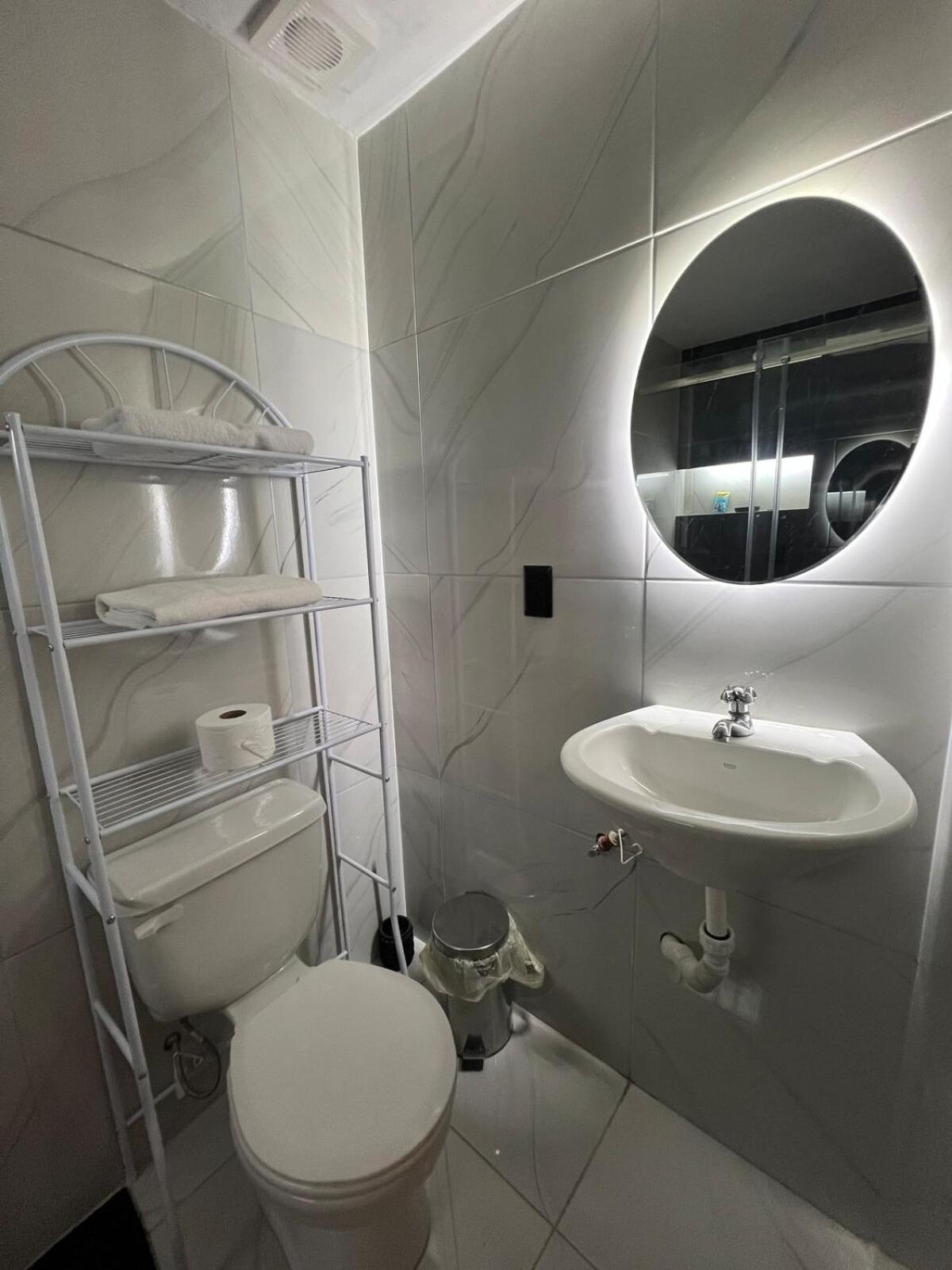 Kairos Beach House By The Sea, Pool, And Jacuzzi バレニタ エクステリア 写真