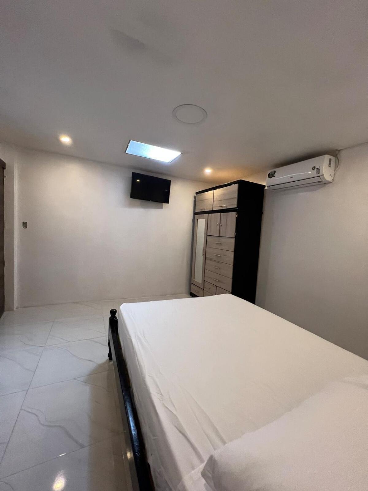 Kairos Beach House By The Sea, Pool, And Jacuzzi バレニタ エクステリア 写真