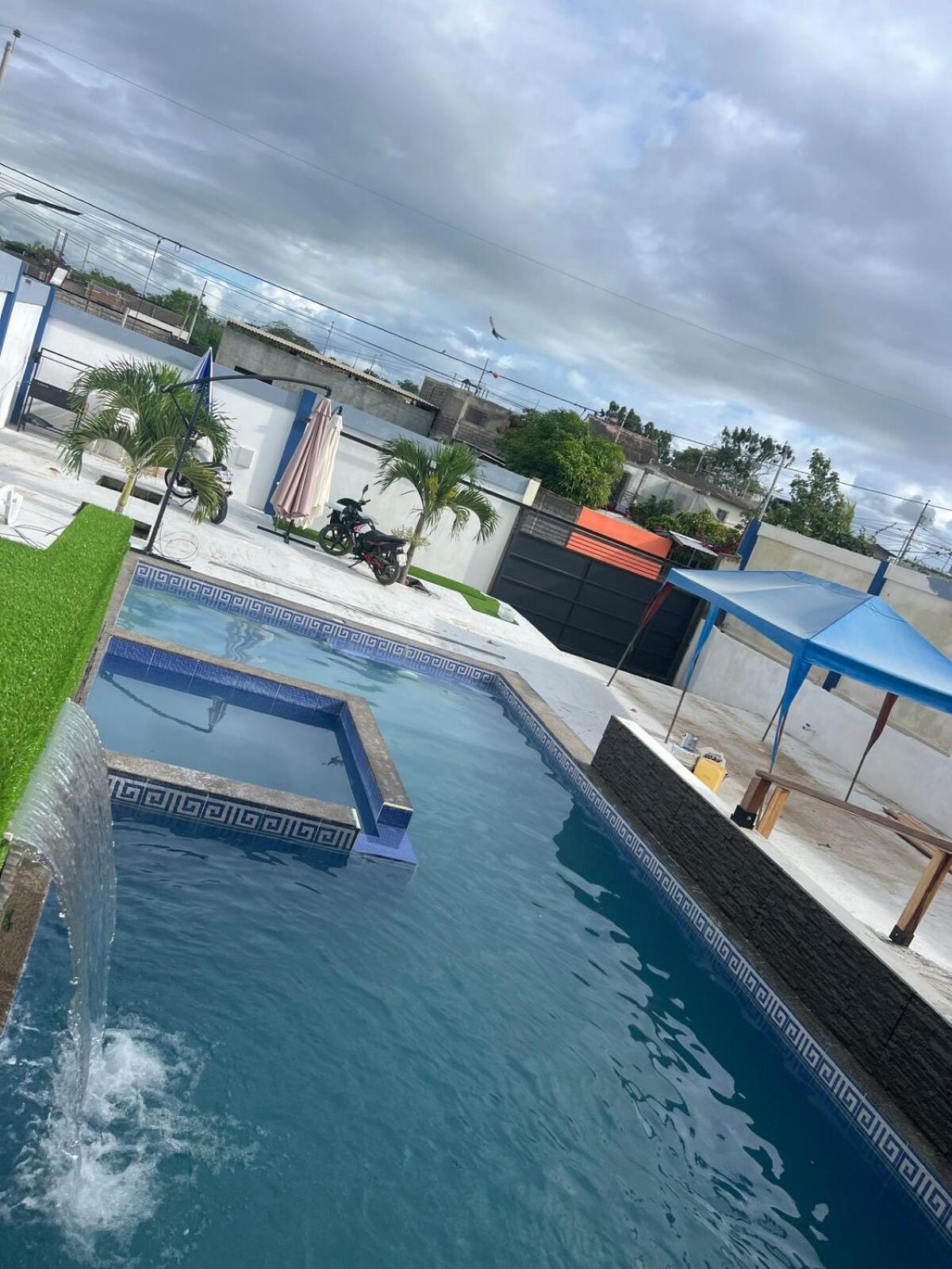 Kairos Beach House By The Sea, Pool, And Jacuzzi バレニタ エクステリア 写真